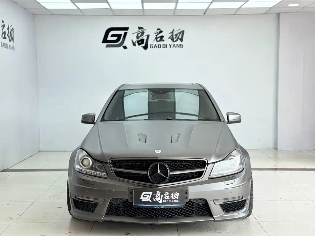 Mercedes-Benz Mercedes-Benz C-Class AMG 2010 AMG C 63 Sport Plus Edition 2012 - thumbnail 2