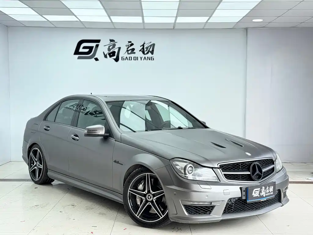 Mercedes-Benz Mercedes-Benz C-Class AMG 2010 AMG C 63 Sport Plus Edition 2012 - thumbnail 3
