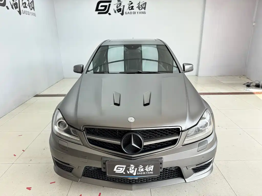 Mercedes-Benz Mercedes-Benz C-Class AMG 2010 AMG C 63 Sport Plus Edition 2012 - thumbnail 4