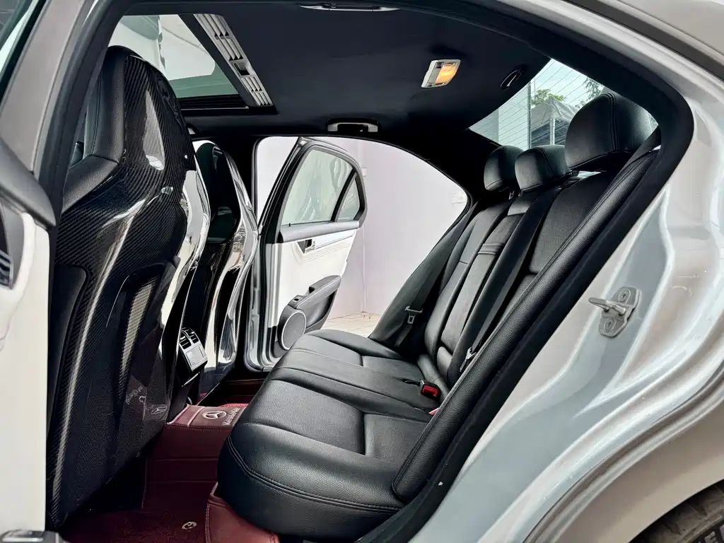 Mercedes-Benz Mercedes-Benz C-Class AMG 2010 AMG C 63 Sport Plus Edition 2012 - thumbnail 10