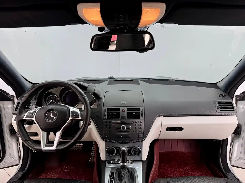 Mercedes-Benz Mercedes-Benz C-Class AMG 2010 AMG C 63 Sport Plus Edition 2012 - thumbnail 19