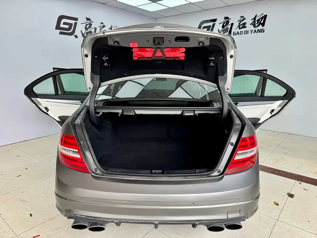 Mercedes-Benz Mercedes-Benz C-Class AMG 2010 AMG C 63 Sport Plus Edition 2012 - thumbnail 23