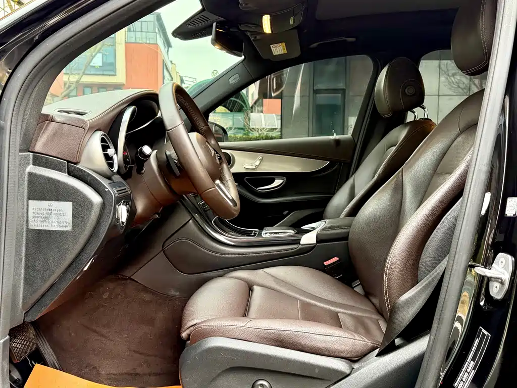 Mercedes-Benz Mercedes-Benz GLC 2019 GLC 260 4MATIC Sport Edition 2019 - thumbnail 9