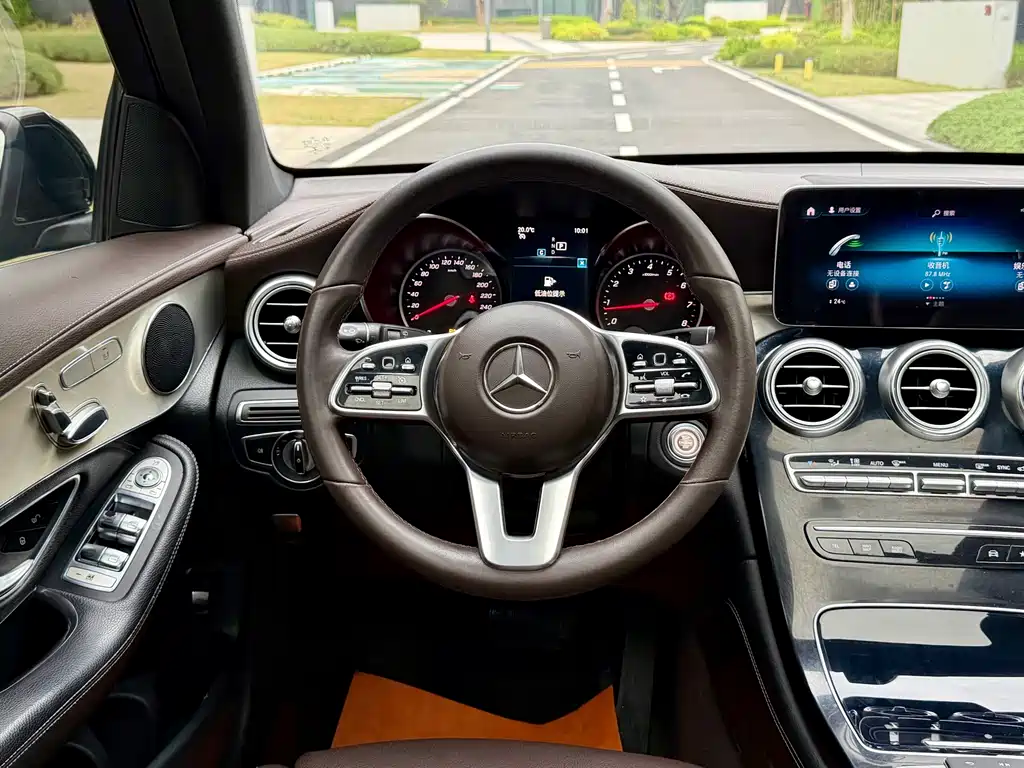 Mercedes-Benz Mercedes-Benz GLC 2019 GLC 260 4MATIC Sport Edition 2019 - thumbnail 13
