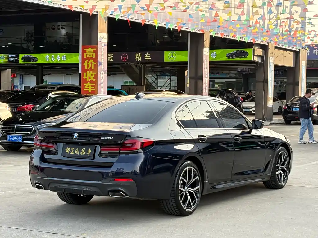 BMW BMW 5 Series Import 2022 Model Facelift 2 530i Style Edition M Sport Package 2023 - thumbnail 19