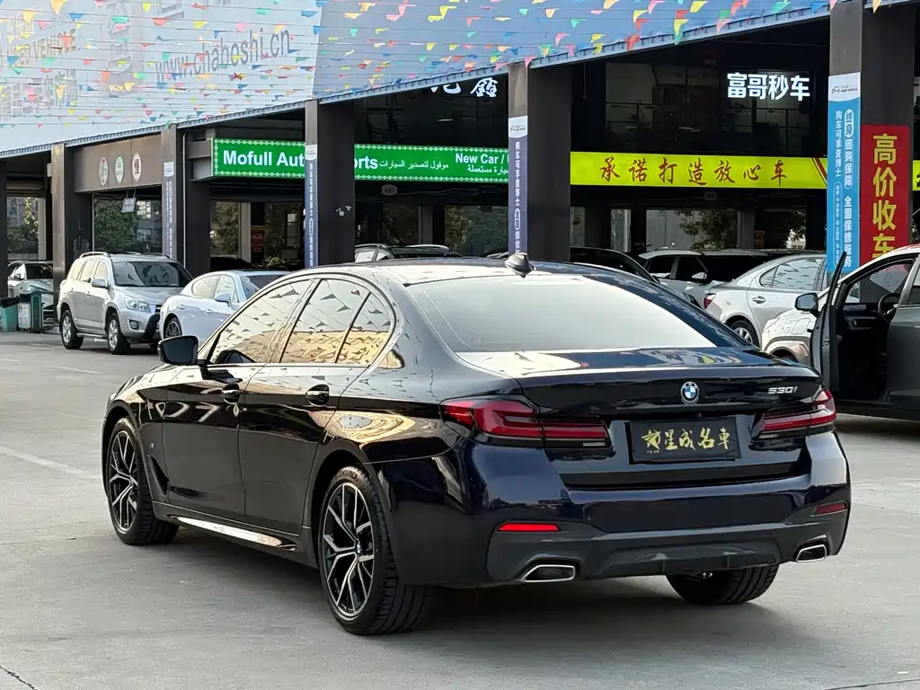 BMW BMW 5 Series Import 2022 Model Facelift 2 530i Style Edition M Sport Package 2023 - thumbnail 21