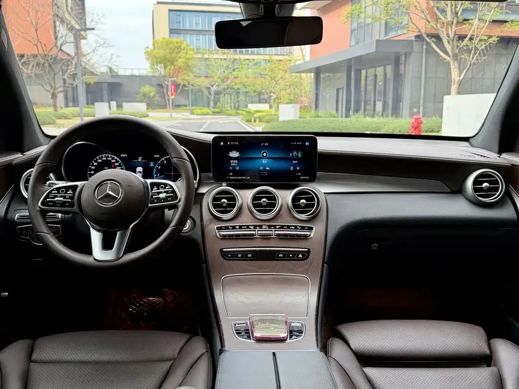Mercedes-Benz Mercedes-Benz GLC 2022 GLC 260 L 4MATIC Dynamic Model 2022 - thumbnail 13