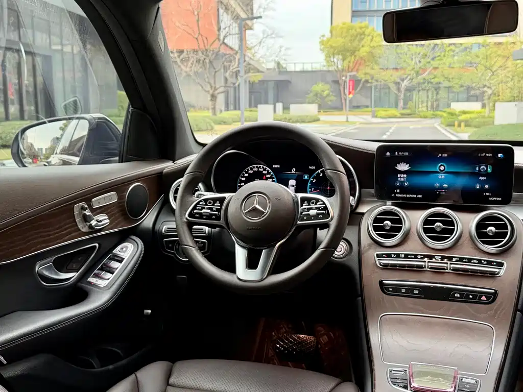 Mercedes-Benz Mercedes-Benz GLC 2022 GLC 260 L 4MATIC Dynamic Model 2022 - thumbnail 17