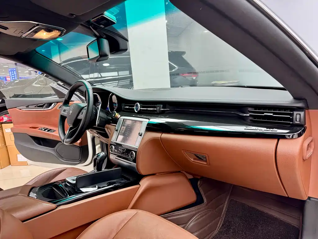 Maserati Chery President 2015 3.0T Standard Model 2015 - thumbnail 13