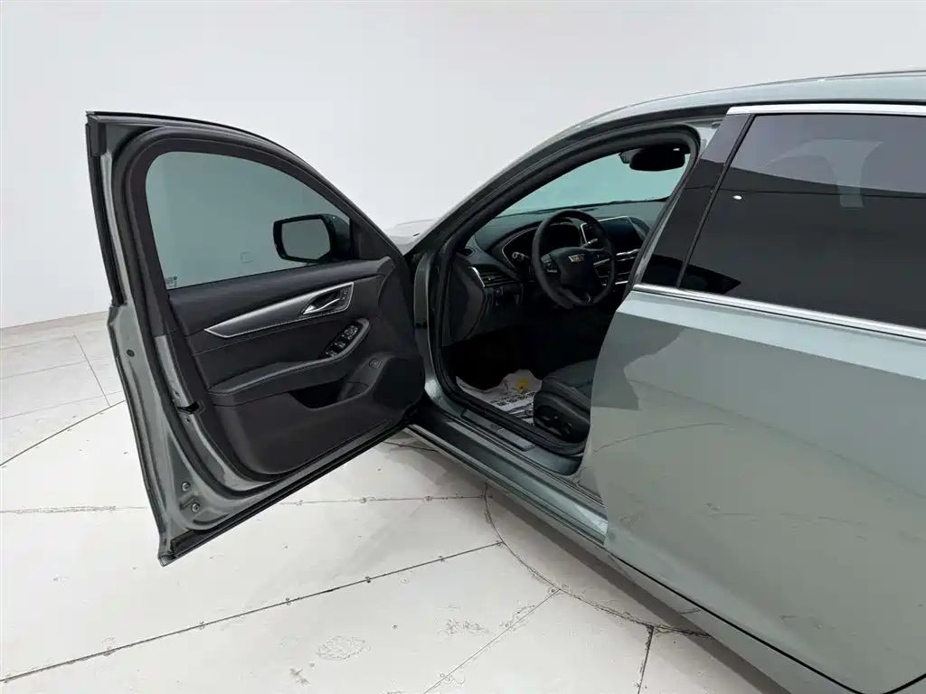 Cadillac Cadillac CT5 2022 28T Luxury (Standard) 2023 - thumbnail 13