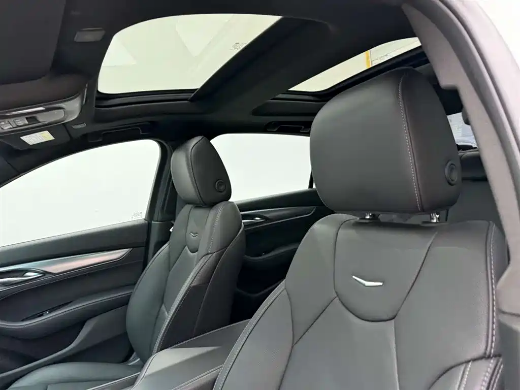 Cadillac Cadillac CT5 2022 28T Luxury (Standard) 2023 - thumbnail 16