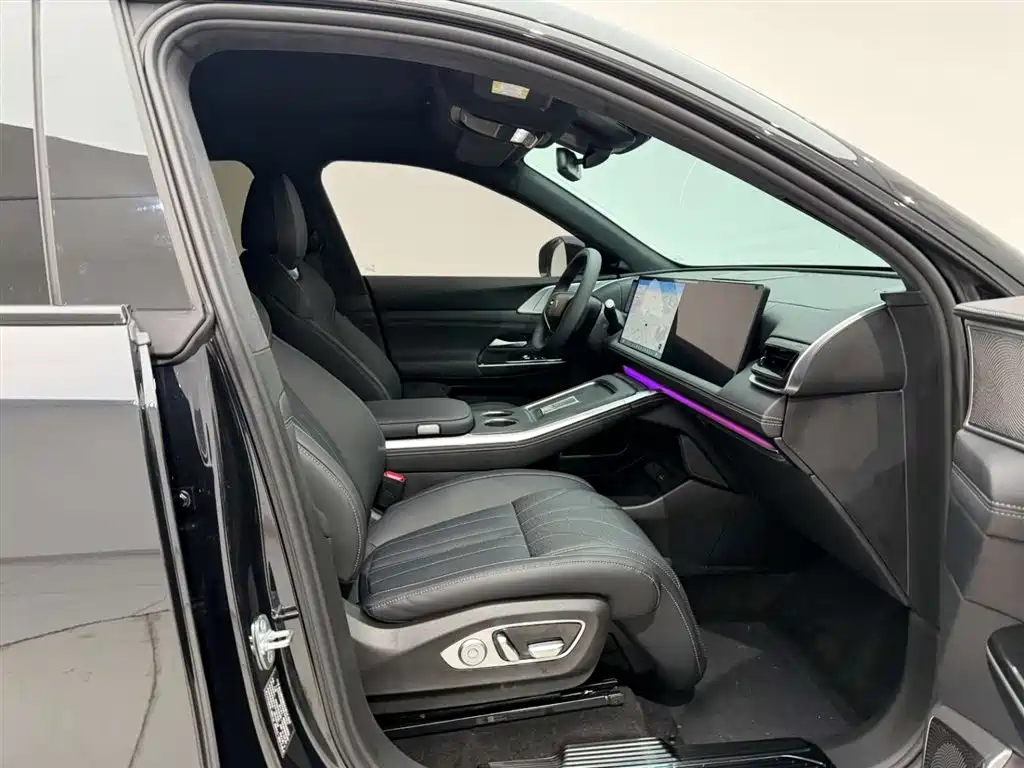 XPeng XPeng G9 2025 680 Ultra Long Range AWD Max 2025 - thumbnail 19