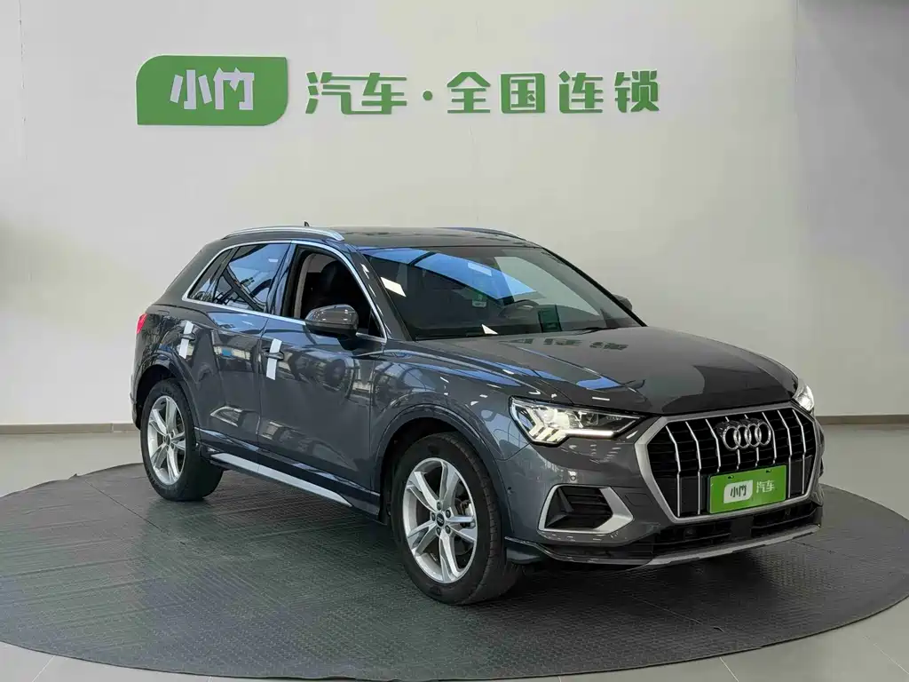 Audi Audi Q3 2022 35 TFSI Fashion Elegant Model 2022 - thumbnail 3