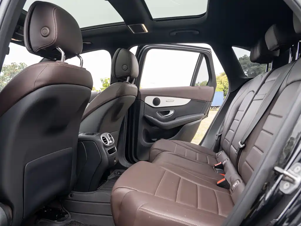 Mercedes-Benz Mercedes-Benz GLC 2022 GLC 260 L 4MATIC Sport Edition 2022 - thumbnail 17