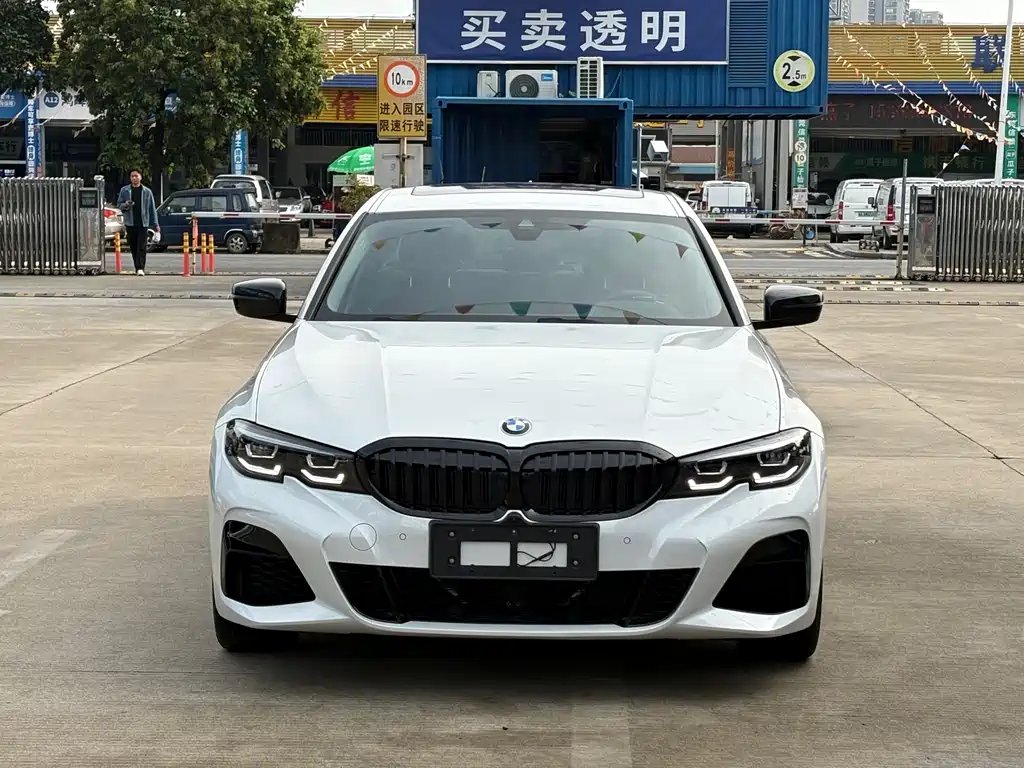 BMW BMW 3 Series 2022 330i M Sport Shadow Night Package 2022 - thumbnail 3