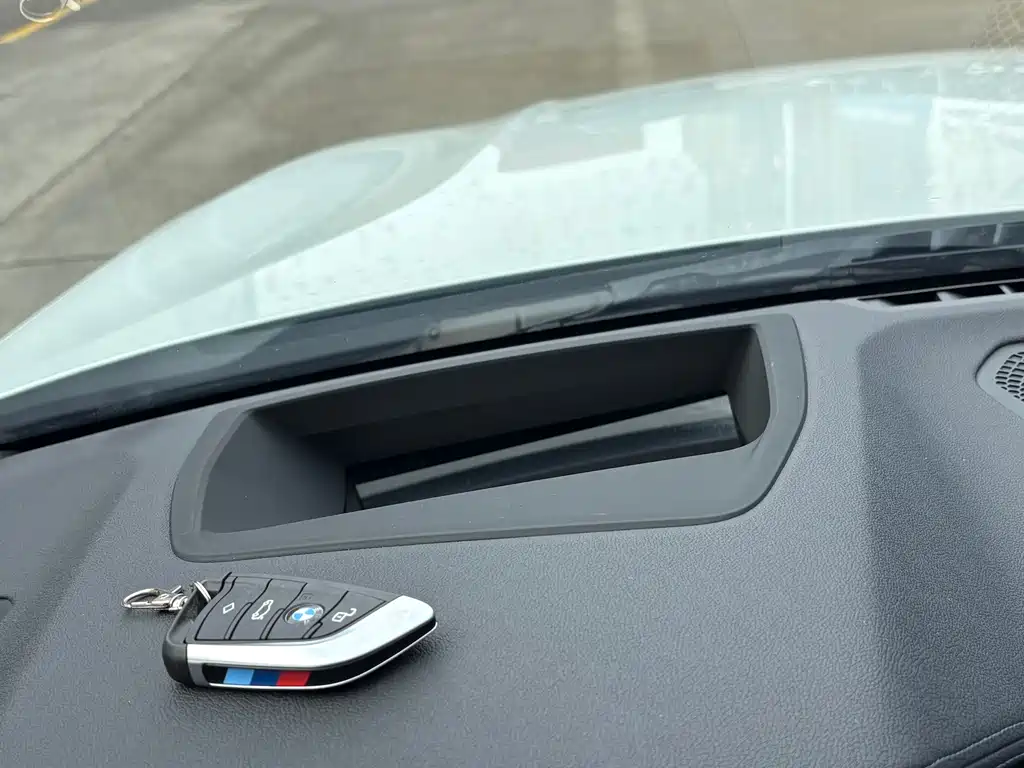 BMW BMW 3 Series 2022 330i M Sport Shadow Night Package 2022 - thumbnail 18