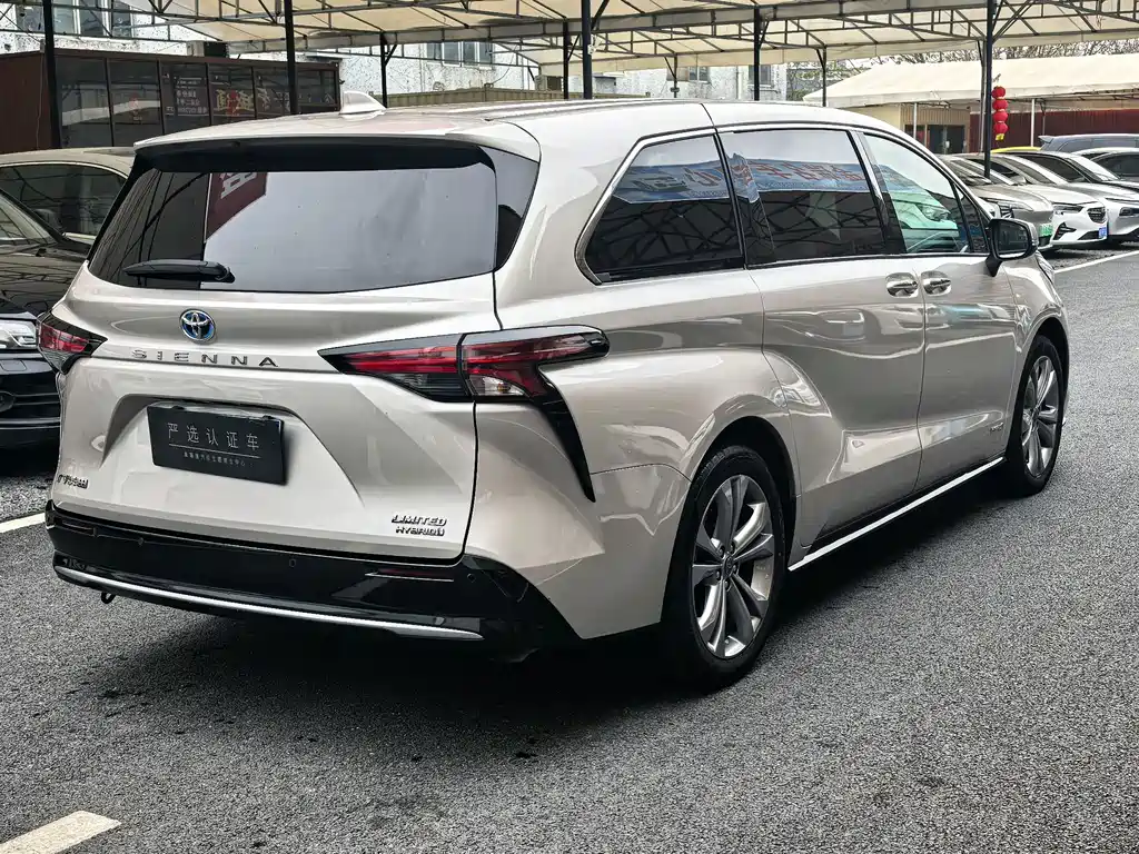 Toyota Toyota Sienna 2021 2.5L Hybrid Limited Premium Edition 2023 - thumbnail 2