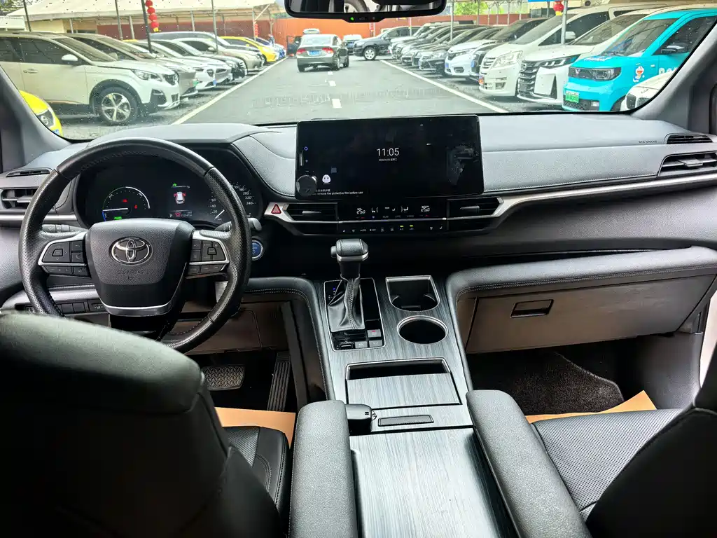 Toyota Toyota Sienna 2021 2.5L Hybrid Limited Premium Edition 2023 - thumbnail 10