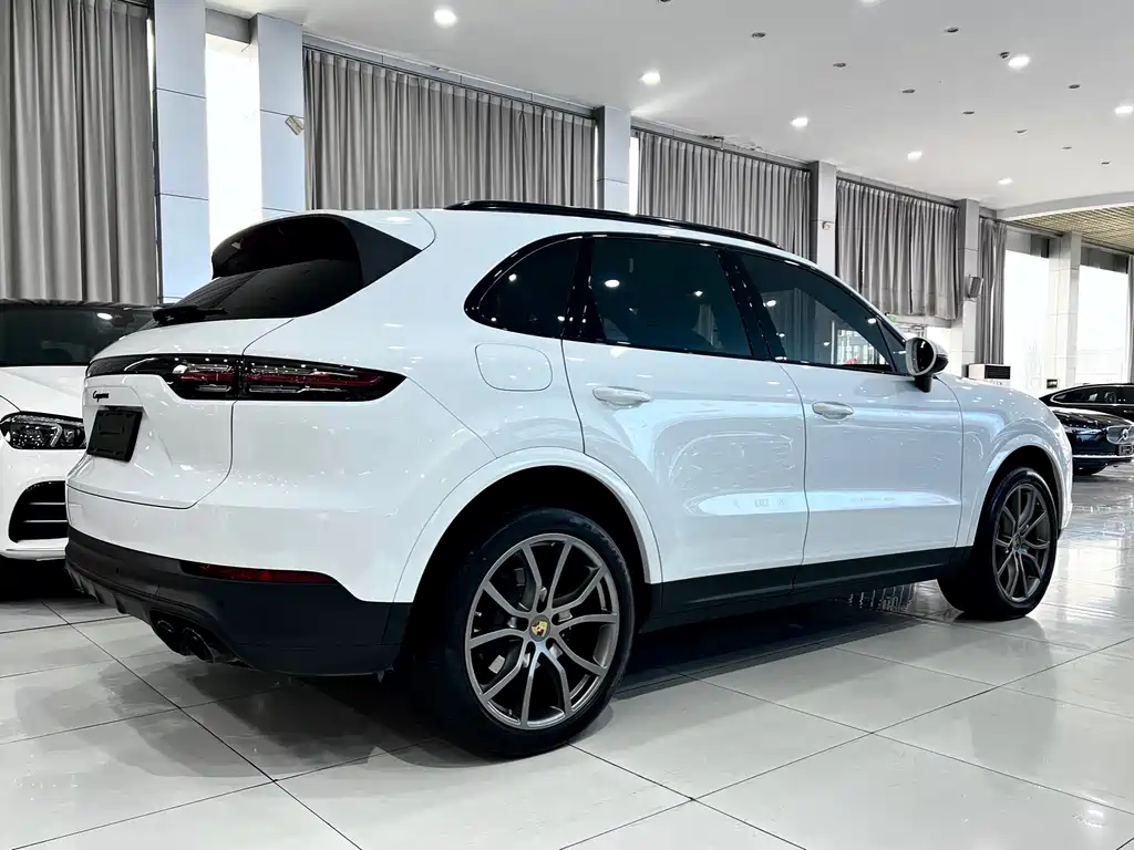 Porsche Porsche Cayenne 2023 3.0T Platinum Edition 2023 - thumbnail 5
