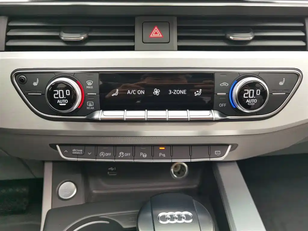 Audi Audi A4L 2020 40 TFSI Premium Dynamic Edition 2020 - thumbnail 17