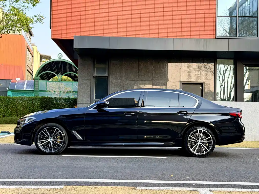 BMW BMW 5 Series 2022 530Li Leading Model M Sport Package 2022 - thumbnail 7