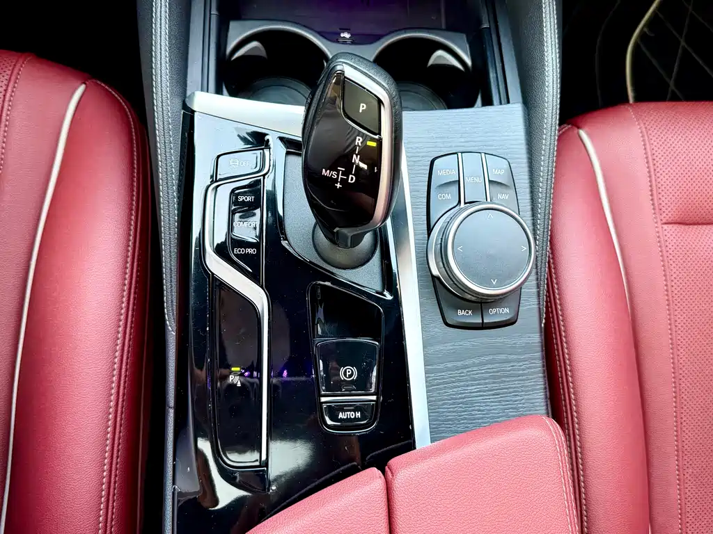 BMW BMW 5 Series 2022 530Li Leading Model M Sport Package 2022 - thumbnail 12