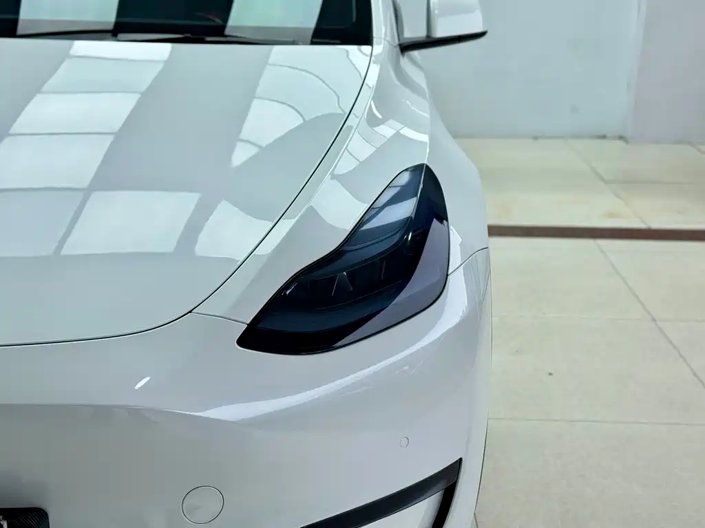 Tesla Model Y Long Range All-Wheel Drive 2021 2021 - thumbnail 4