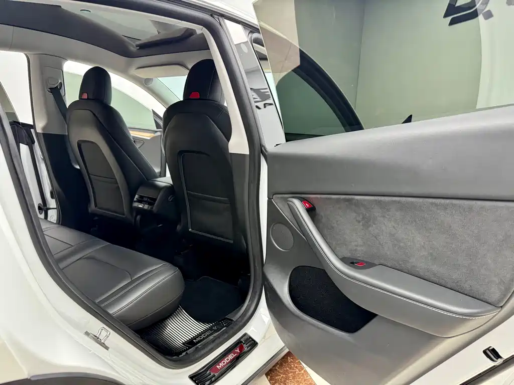 Tesla Model Y Long Range All-Wheel Drive 2021 2021 - thumbnail 11