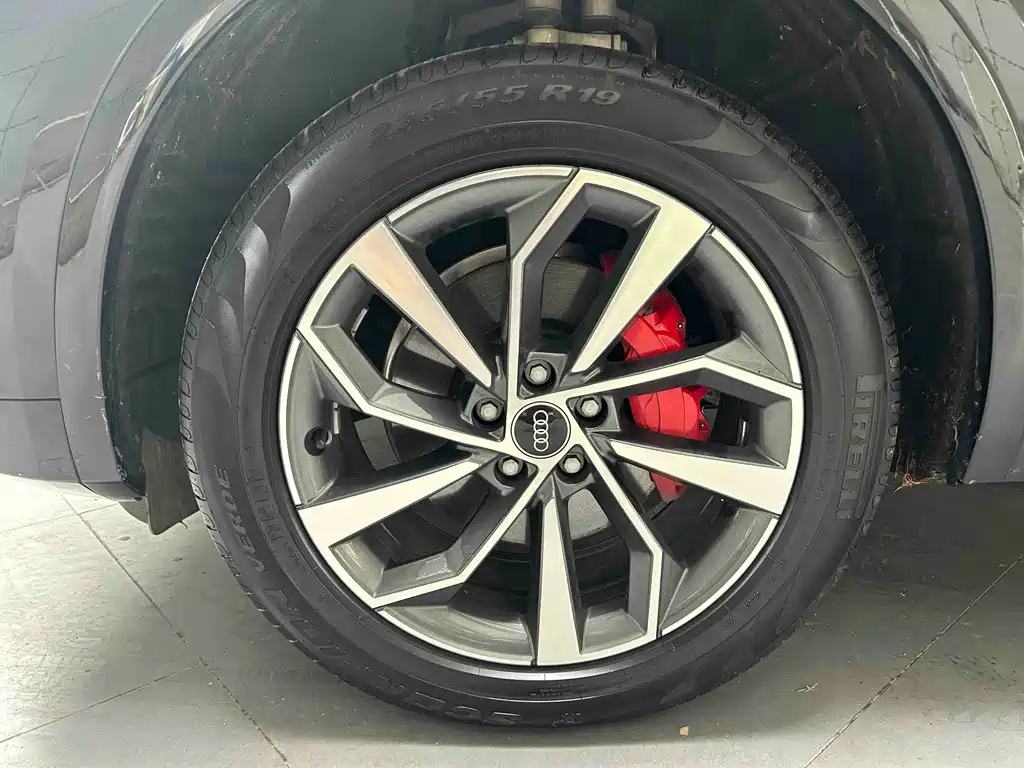 Audi Audi Q5L 2024 40 TFSI Luxury Dynamic Model 2025 - thumbnail 3