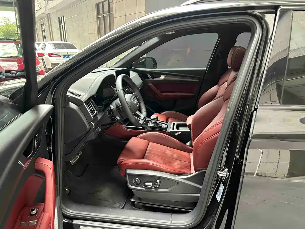 Audi Audi Q5L 2024 40 TFSI Luxury Dynamic Model 2025 - thumbnail 8