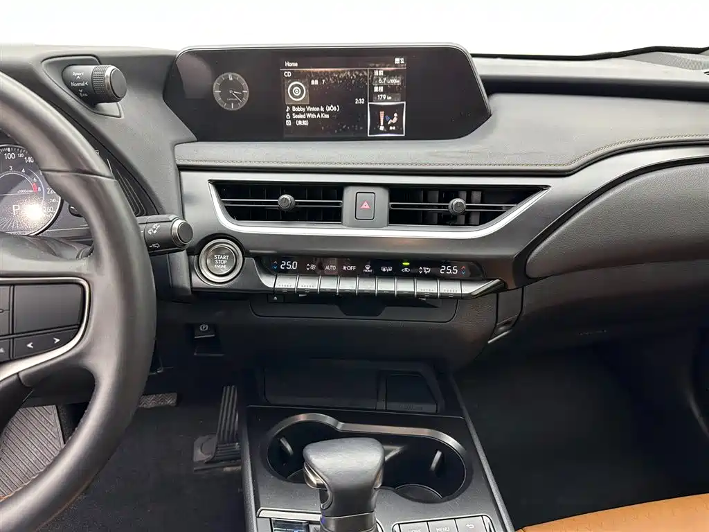 Lexus Lexus UX 200 Special Edition 2020 2022 - thumbnail 13