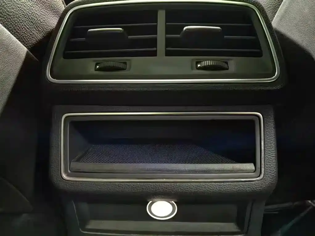 Audi Audi A6L 2020 40 TFSI Luxury Elegant Model 2020 - thumbnail 12