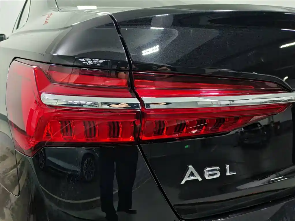 Audi Audi A6L 2020 40 TFSI Luxury Elegant Model 2020 - thumbnail 14