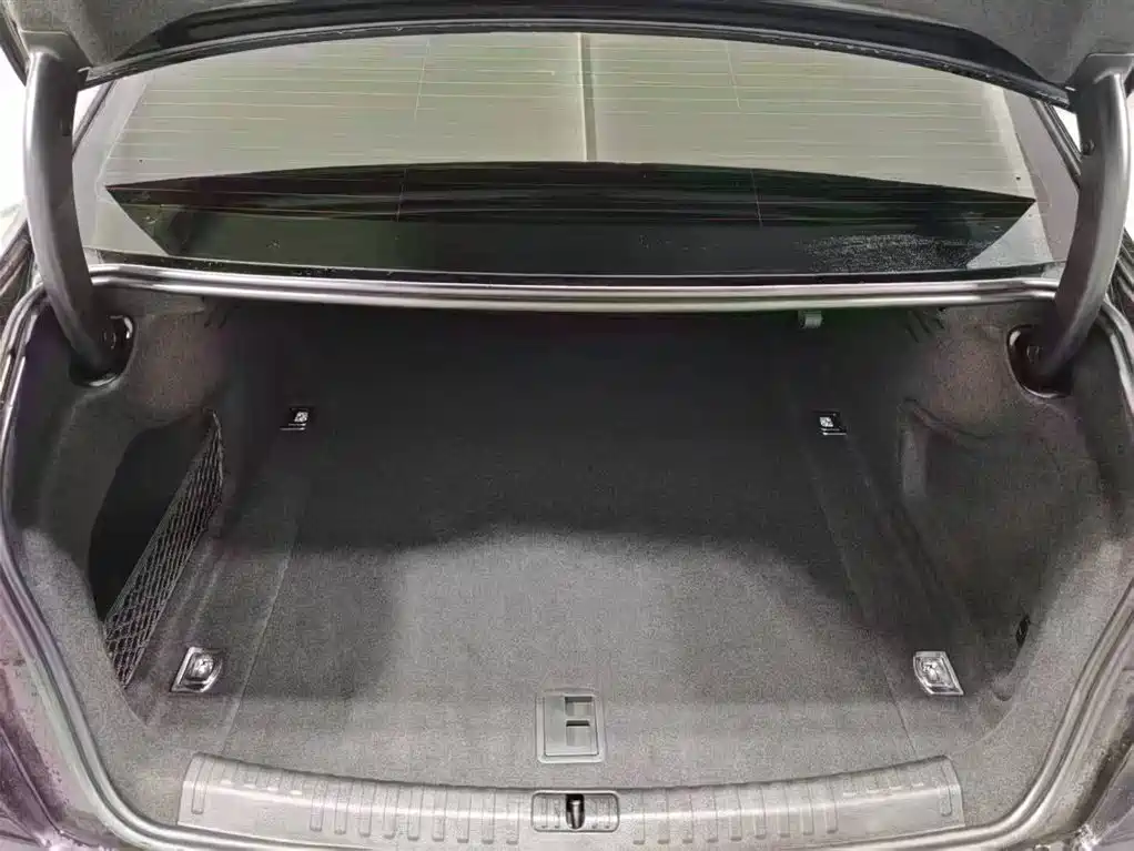 Audi Audi A6L 2020 40 TFSI Luxury Elegant Model 2020 - thumbnail 17