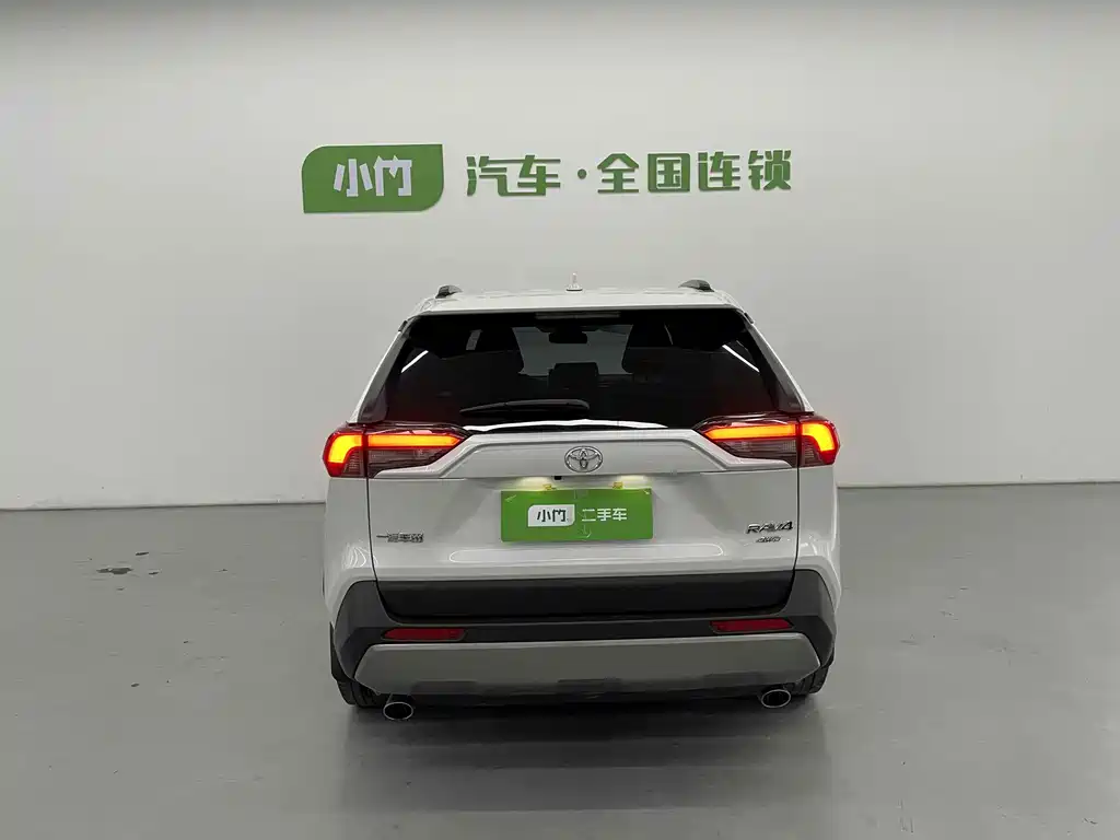 Toyota RAV4 2021 2.0L CVT AWD Fashion Plus Edition 2022 - thumbnail 3