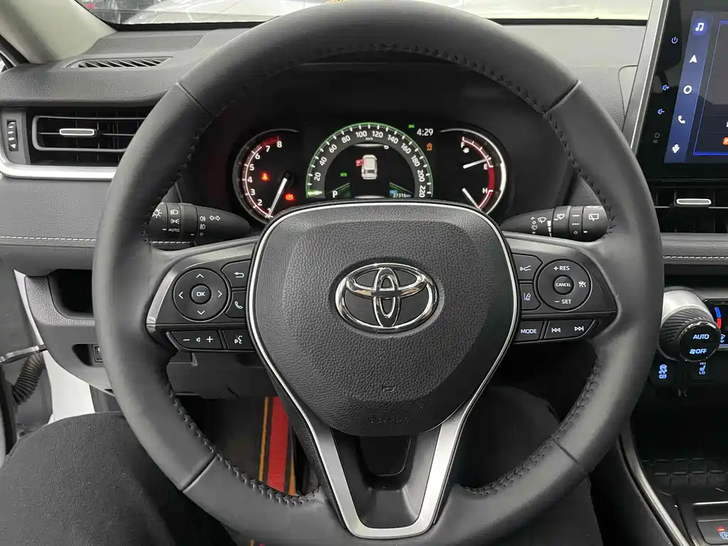 Toyota RAV4 2021 2.0L CVT AWD Fashion Plus Edition 2022 - thumbnail 6