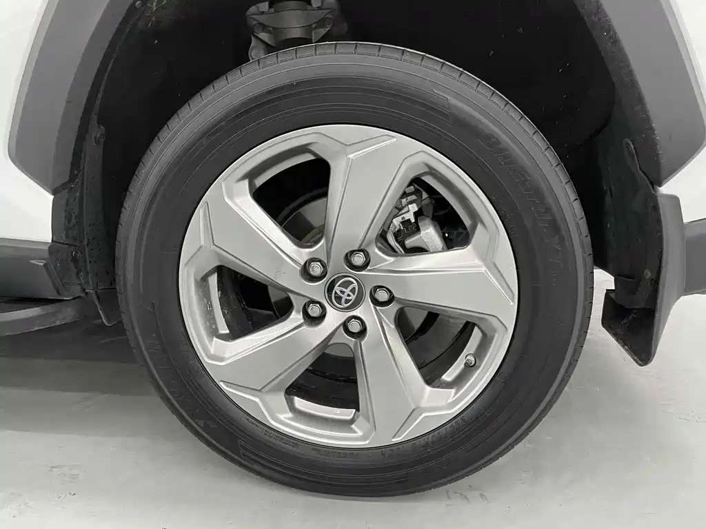 Toyota RAV4 2021 2.0L CVT AWD Fashion Plus Edition 2022 - thumbnail 24