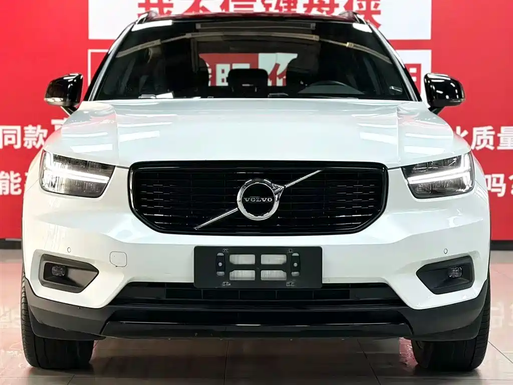 Volvo Volvo XC40 2021 T4 AWD Sport Momentum 2021 - thumbnail 2