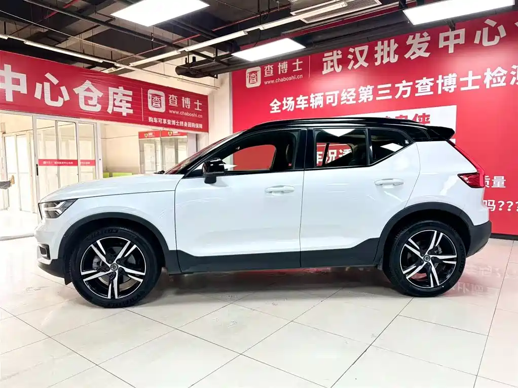 Volvo Volvo XC40 2021 T4 AWD Sport Momentum 2021 - thumbnail 4