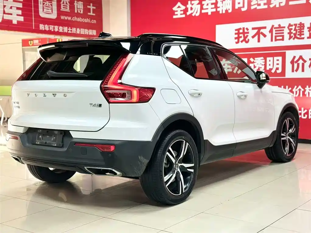 Volvo Volvo XC40 2021 T4 AWD Sport Momentum 2021 - thumbnail 6