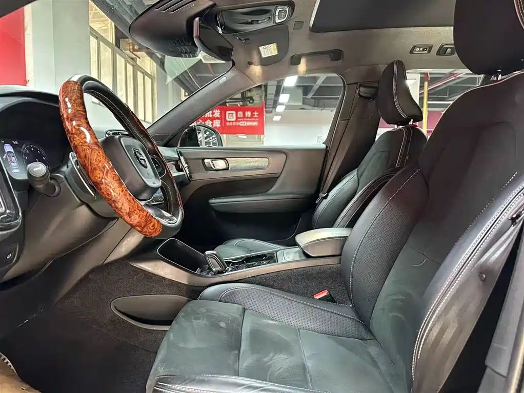 Volvo Volvo XC40 2021 T4 AWD Sport Momentum 2021 - thumbnail 7