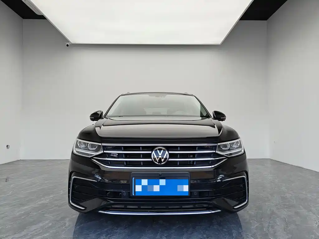 Volkswagen Tiguan L 2023 330TSI Automatic 2WD R-Line Premium Edition 2024 - thumbnail 2