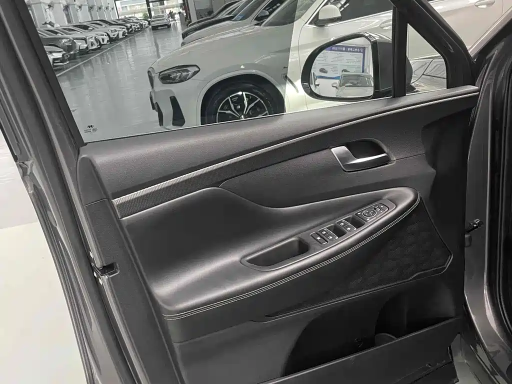 Hyundai Santa Fe 2020 380 TGDi Automatic 2WD GLS Luxury Edition 2021 - thumbnail 17