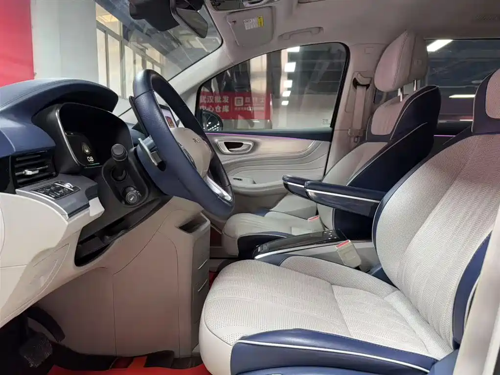 Roewe Roewe iMAX8 2021 400TGI Supreme Ultimate Edition 2022 - thumbnail 7