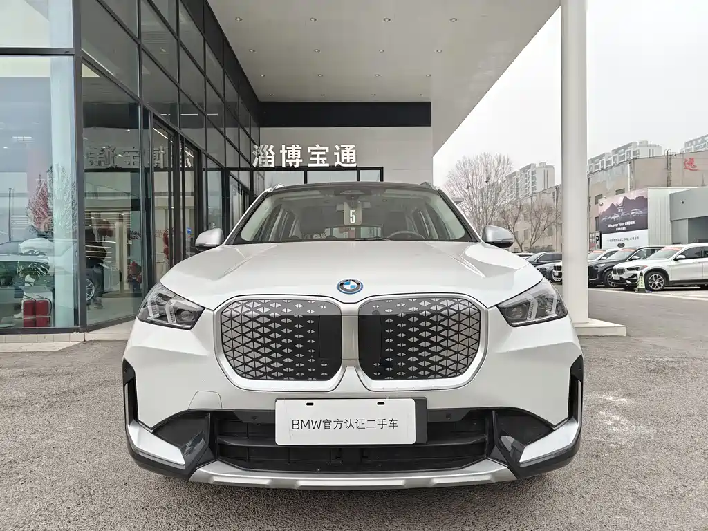 BMW BMW iX1 2025 xDrive30L X Design Package 2025 - thumbnail 5