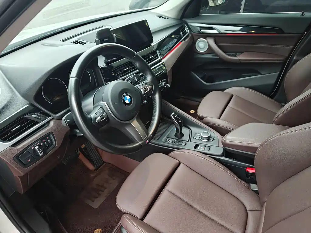BMW BMW X1 2022 sDrive25Li Leading Edition 2023 - thumbnail 6