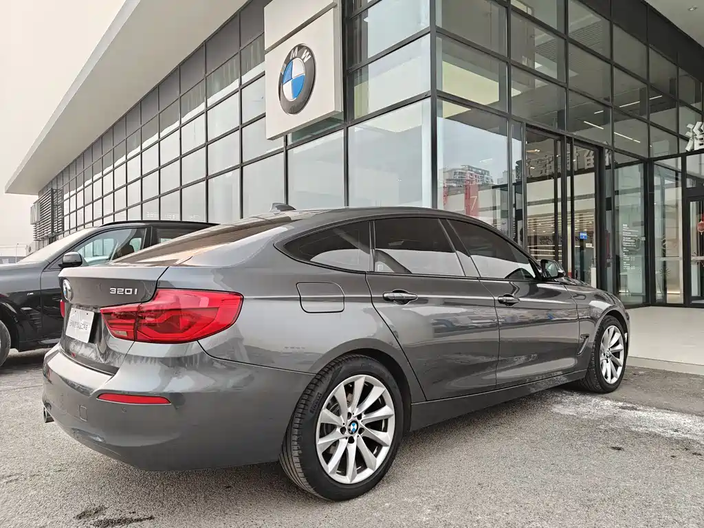 BMW BMW 3 Series GT 2017 320i Fashion Edition 2018 - thumbnail 4