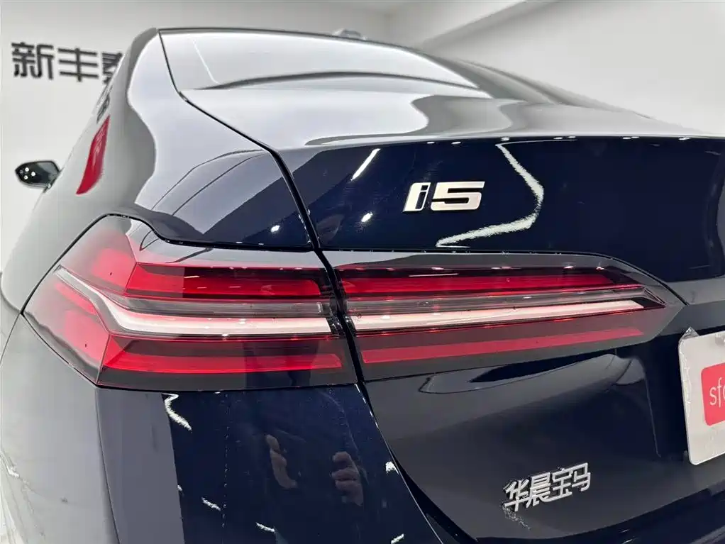 BMW BMW i5 2025 eDrive 40L M Sport Package 2025 - thumbnail 29