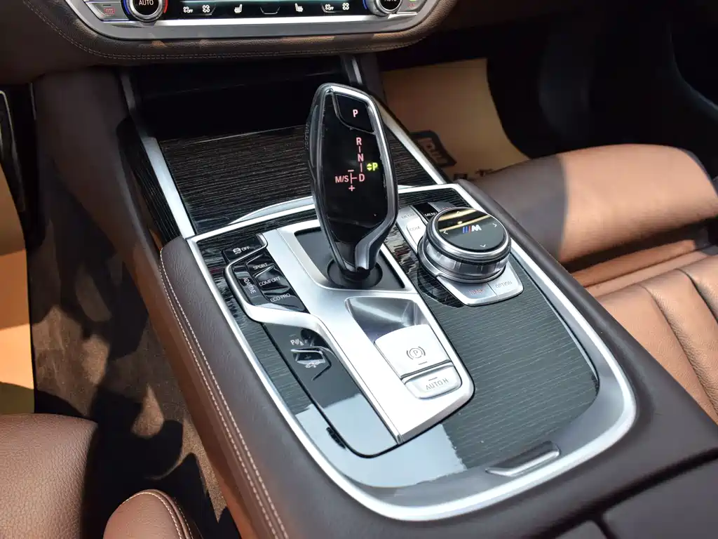 BMW BMW 7 Series 2018 730Li Leading Model M Sport Package 2018 - thumbnail 18