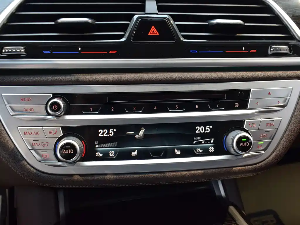 BMW BMW 7 Series 2018 730Li Leading Model M Sport Package 2018 - thumbnail 23